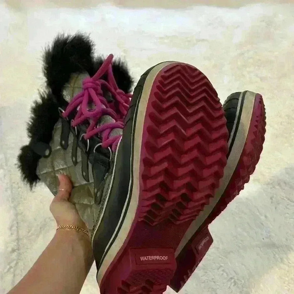 Sorel Tofino Faux Fur Trim Insulated Waterproof Winter Snow Boots Sz 5.5 Womens - Picture 6 of 7